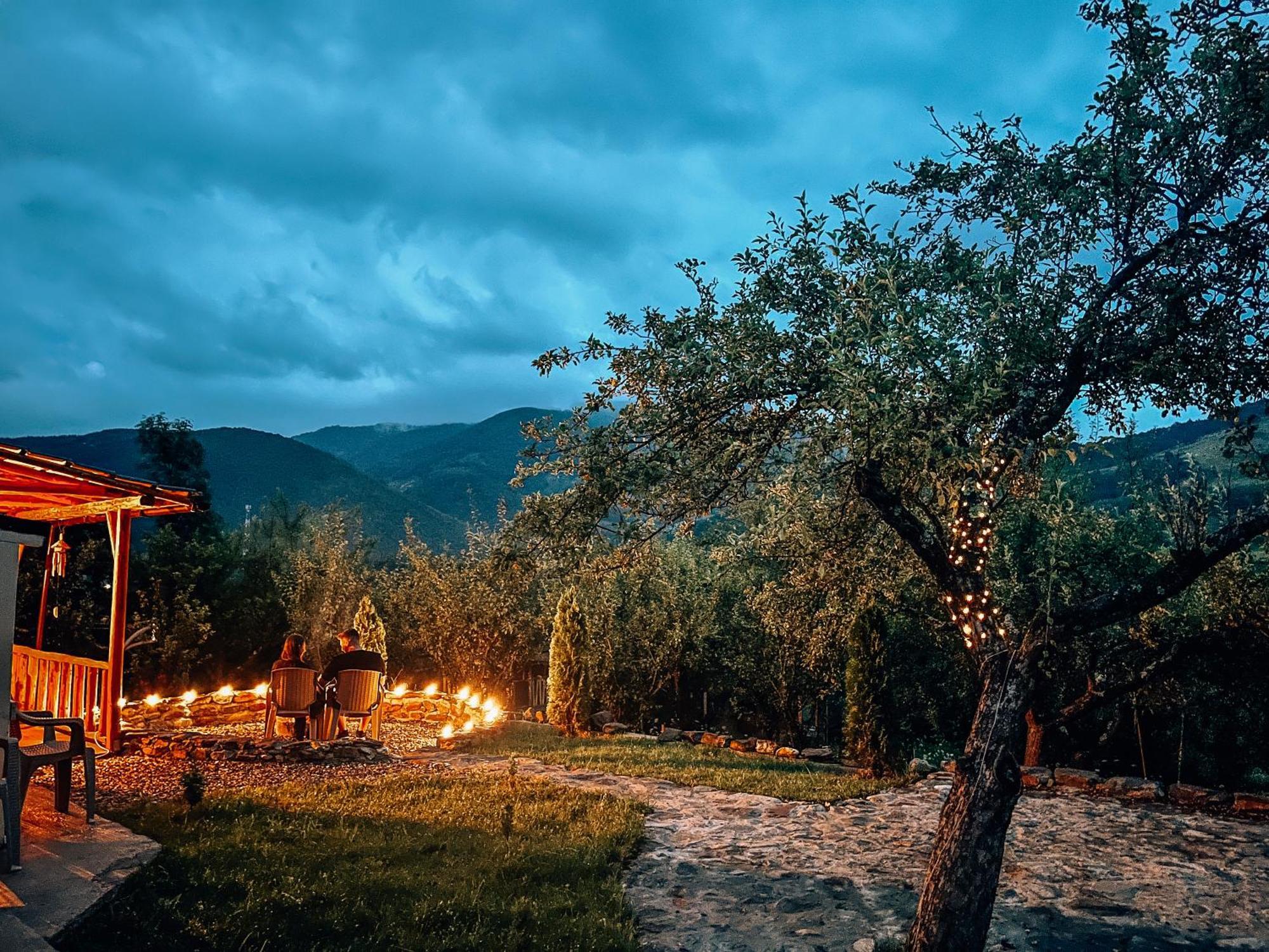 Elysian Fields - The Island Tiny House Bed & Breakfast Sadu ภายนอก รูปภาพ